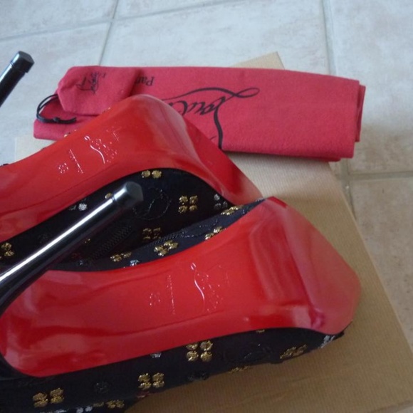 Christian Louboutin Black 'so Kate' Logo Booties - Picture 4 of 5